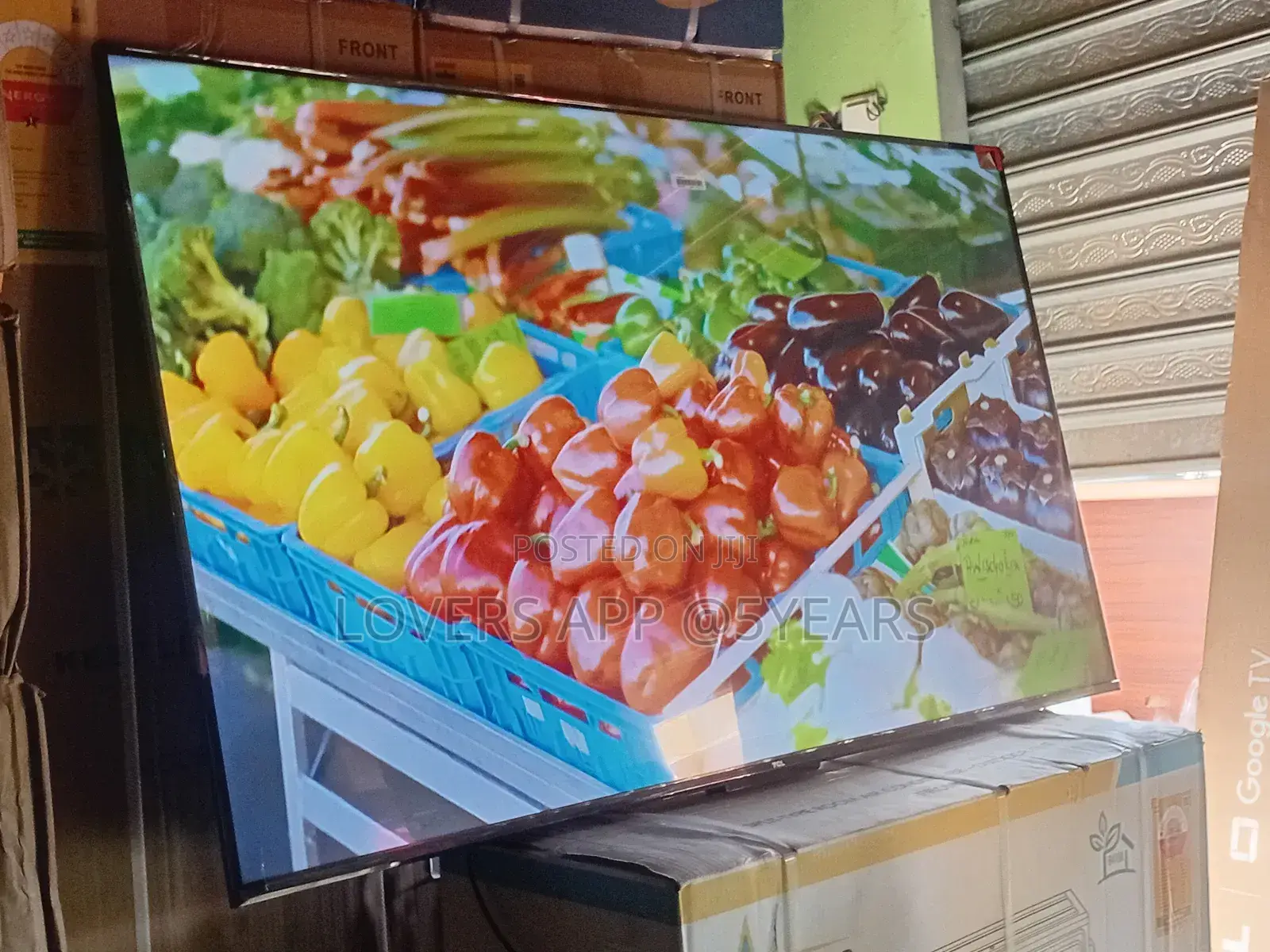 Vibrant Colors and Sharp Contrast – TCL 55inches Smart Tv