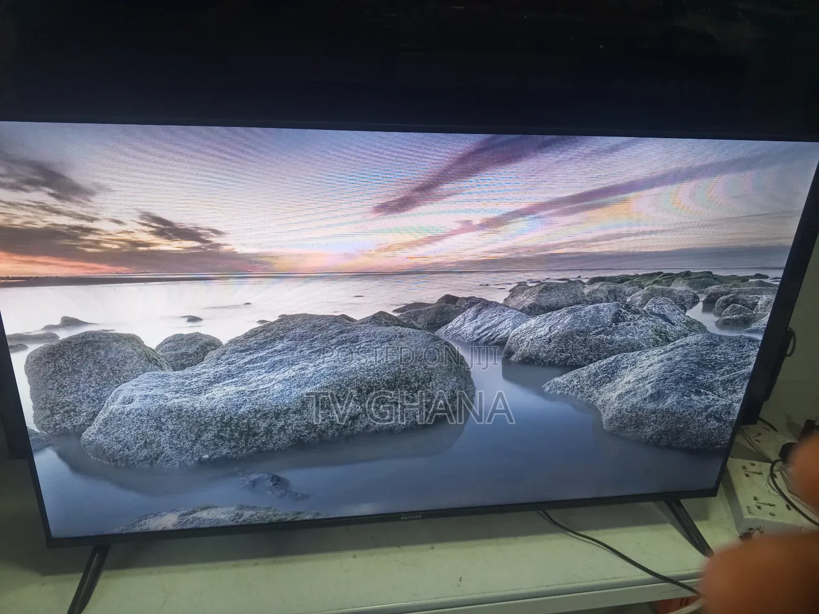 Entertainment Hub Using TCL 32 Smart Android Tv