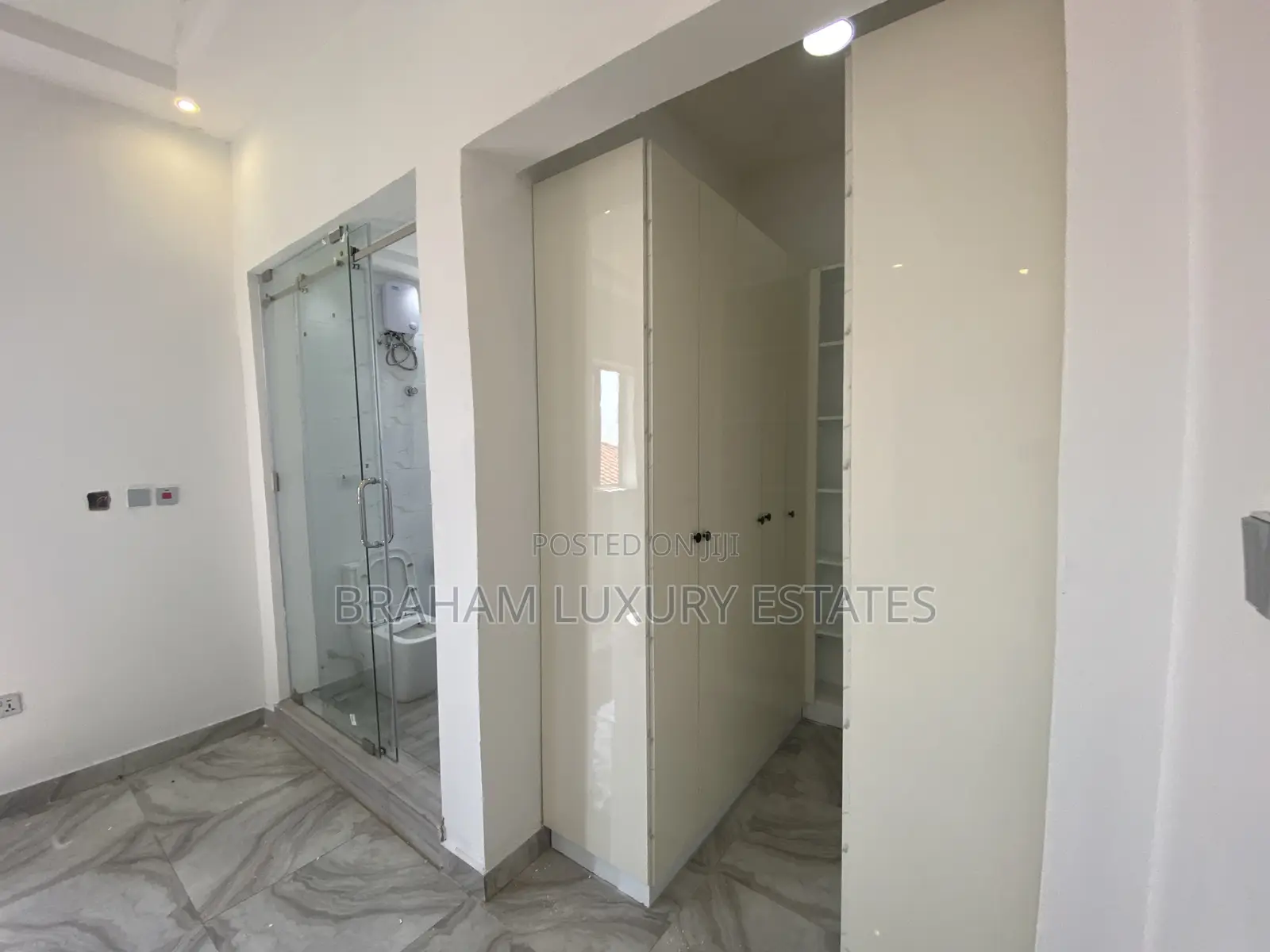 1bdrm Apartment in Braham Luxury, Spintex for rent