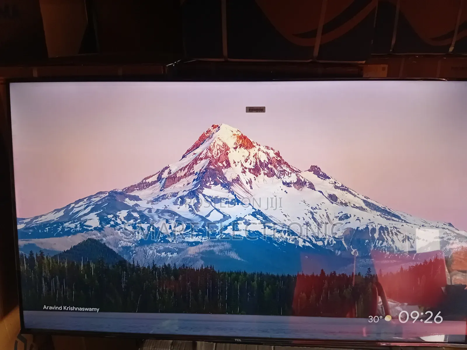 “Stream, Game, and Chill on a TCL 55” Smart Tv ”