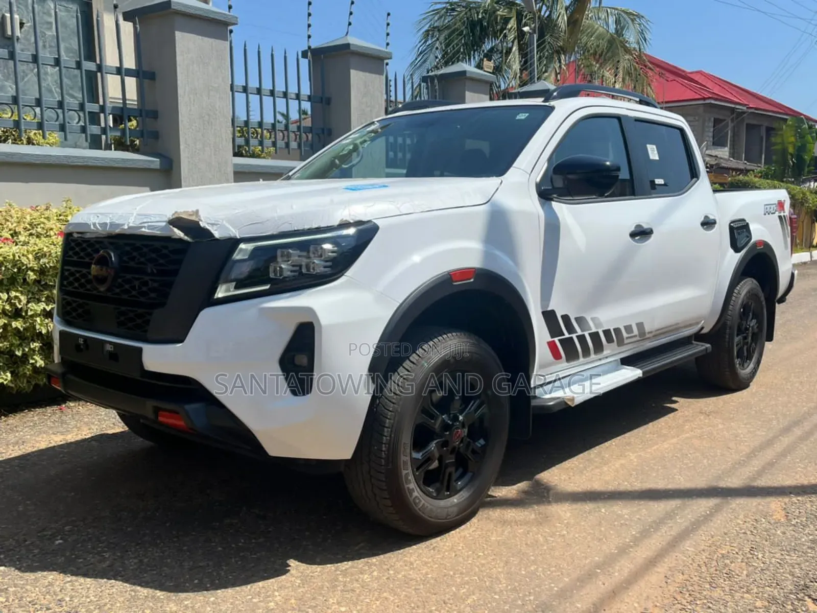 New Nissan Navara 2025 White