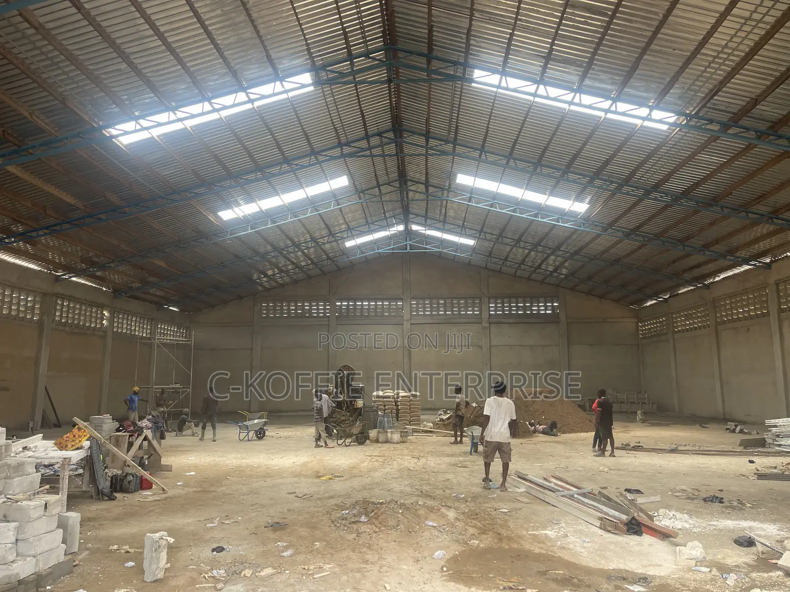 1200 SQM + 3bedrooms at Tantra for Rent