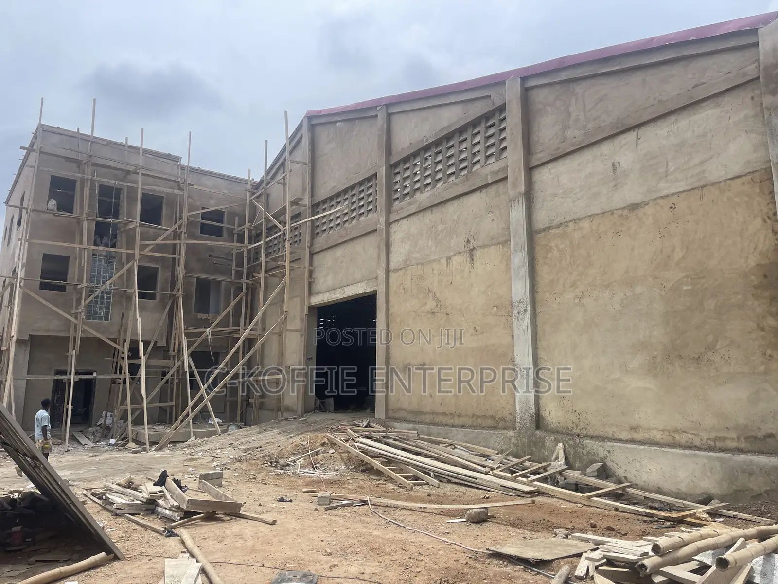1200 SQM + 3bedrooms at Tantra for Rent