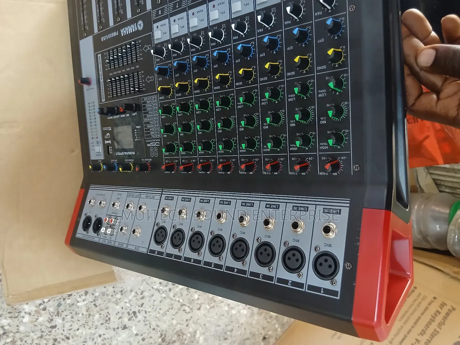 Yamaha Professional Mixer (Pm 8 Channels)