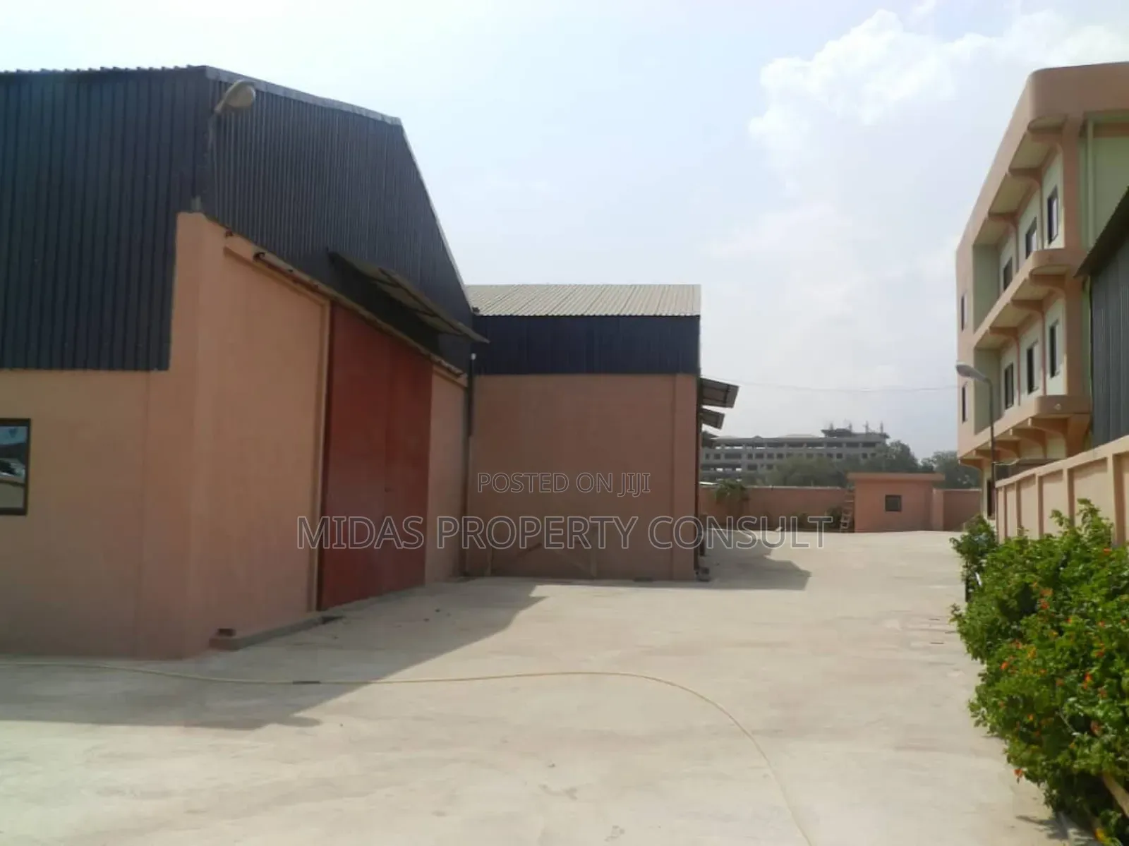 2500 SQM Warehouse and Offices for Sale at Tema Industrial Area.