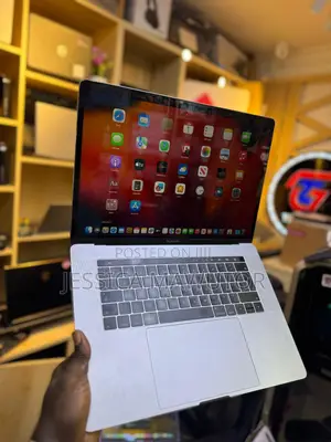 Laptop Apple MacBook Pro 16GB Intel Core I5 SSD 512GB