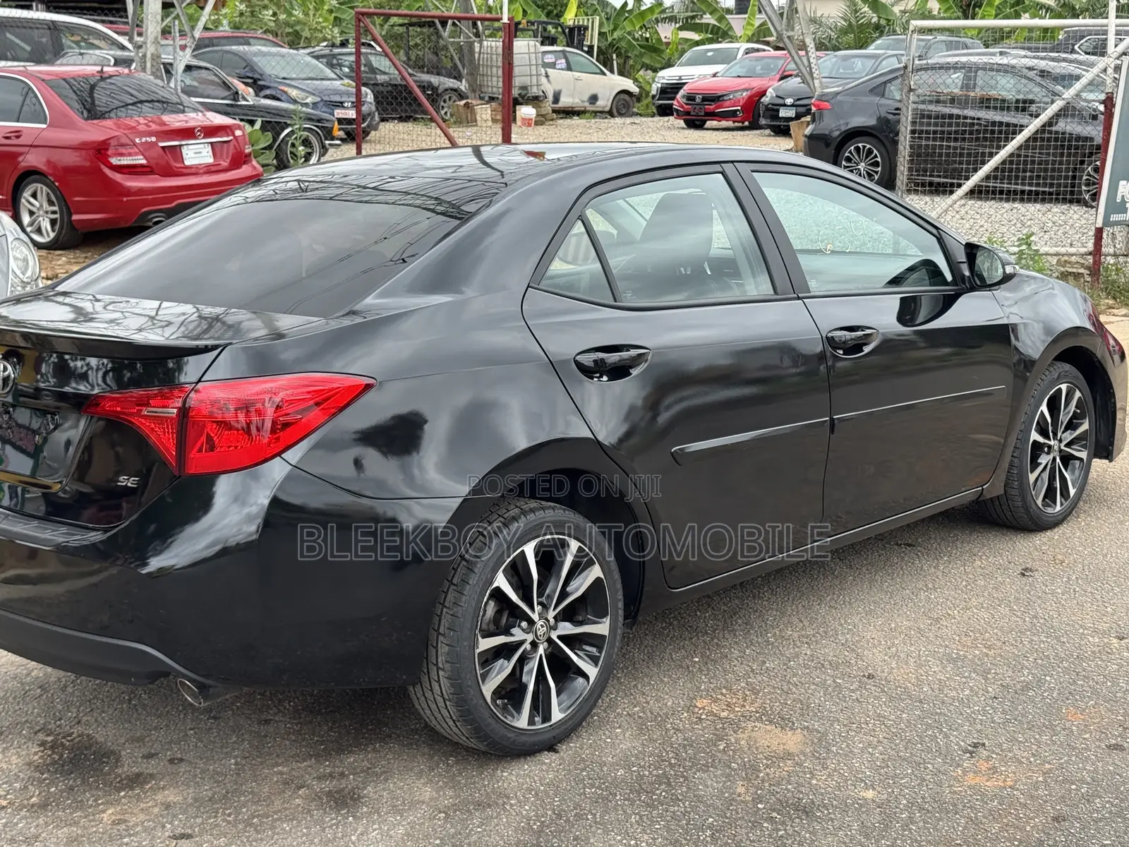 Toyota Corolla SE Special Edition 4dr Sedan (1.8L 4cyl CVT) 2017 Black