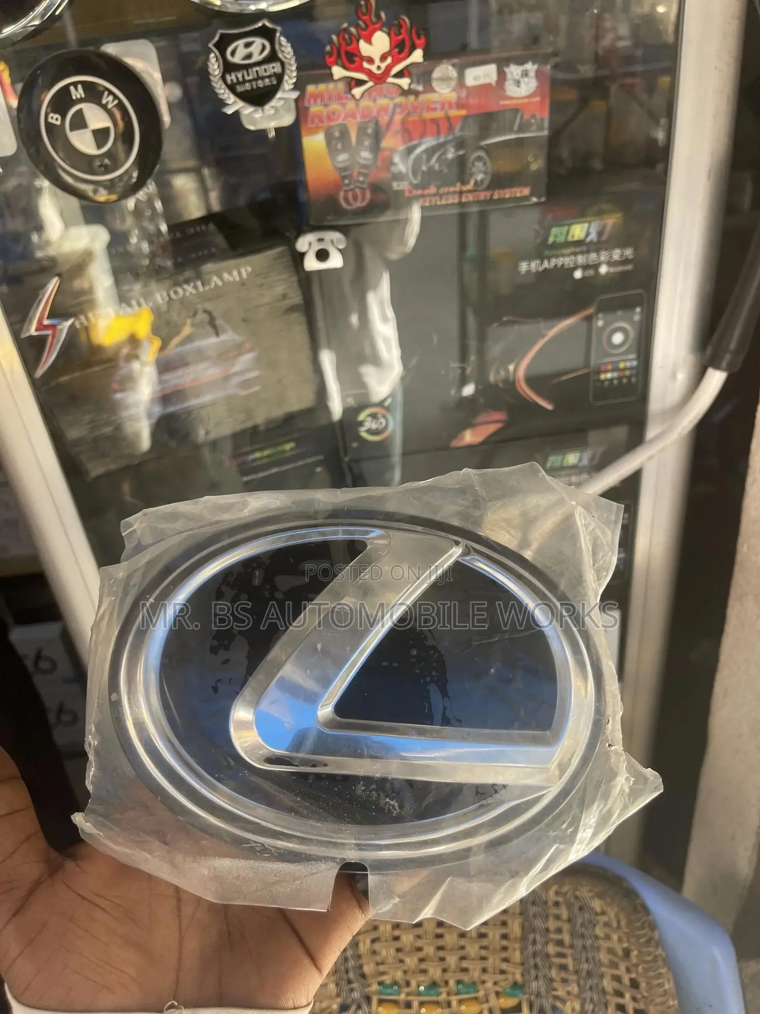 Lexus Glass Front & Back Crown (Emblem)