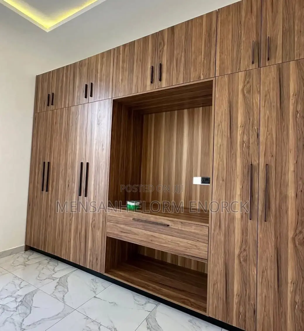 Kitchen Cabinets and Wall Dropp