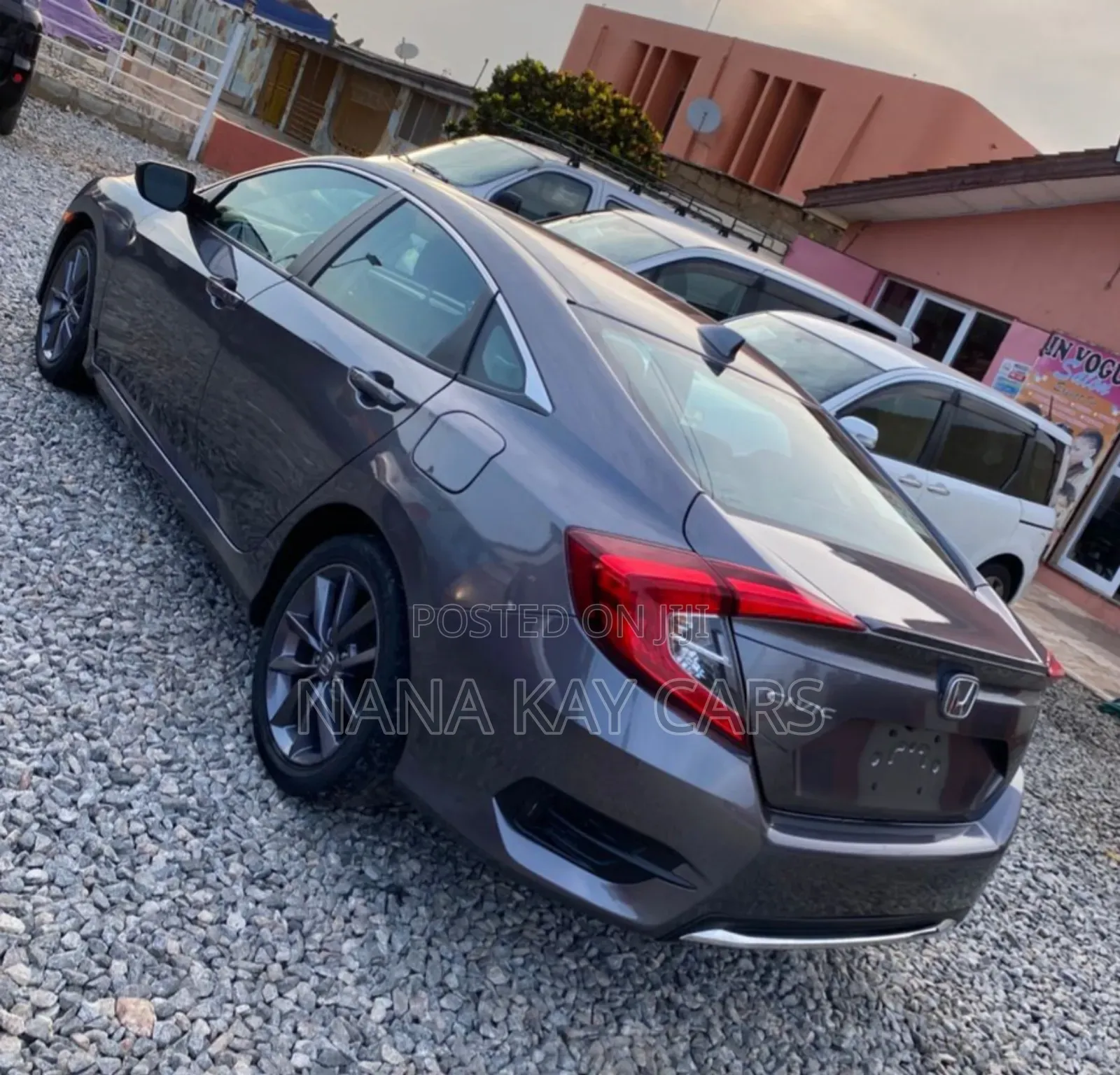 Honda Civic EX Hatchback 2019 Gray