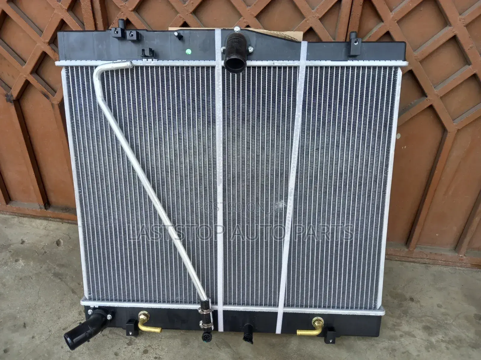 Toyota Hiace Petrol, Diesel Radiator [Water Tanks] - To All Areas
