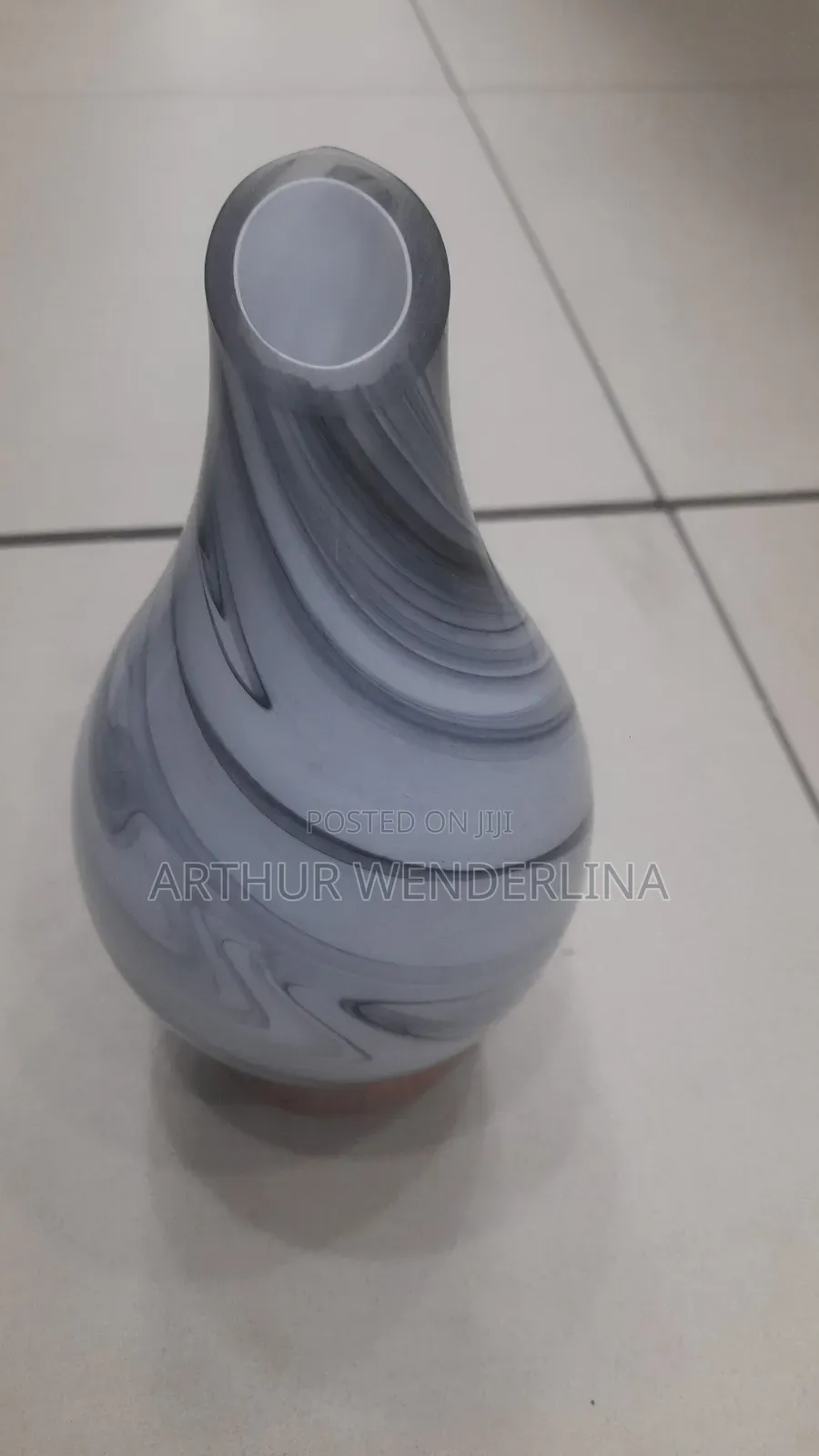 Classic Aroma Diffuser Vase as Well