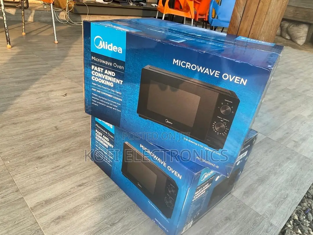 Midea Everyday Cooking Microwave Compact Design