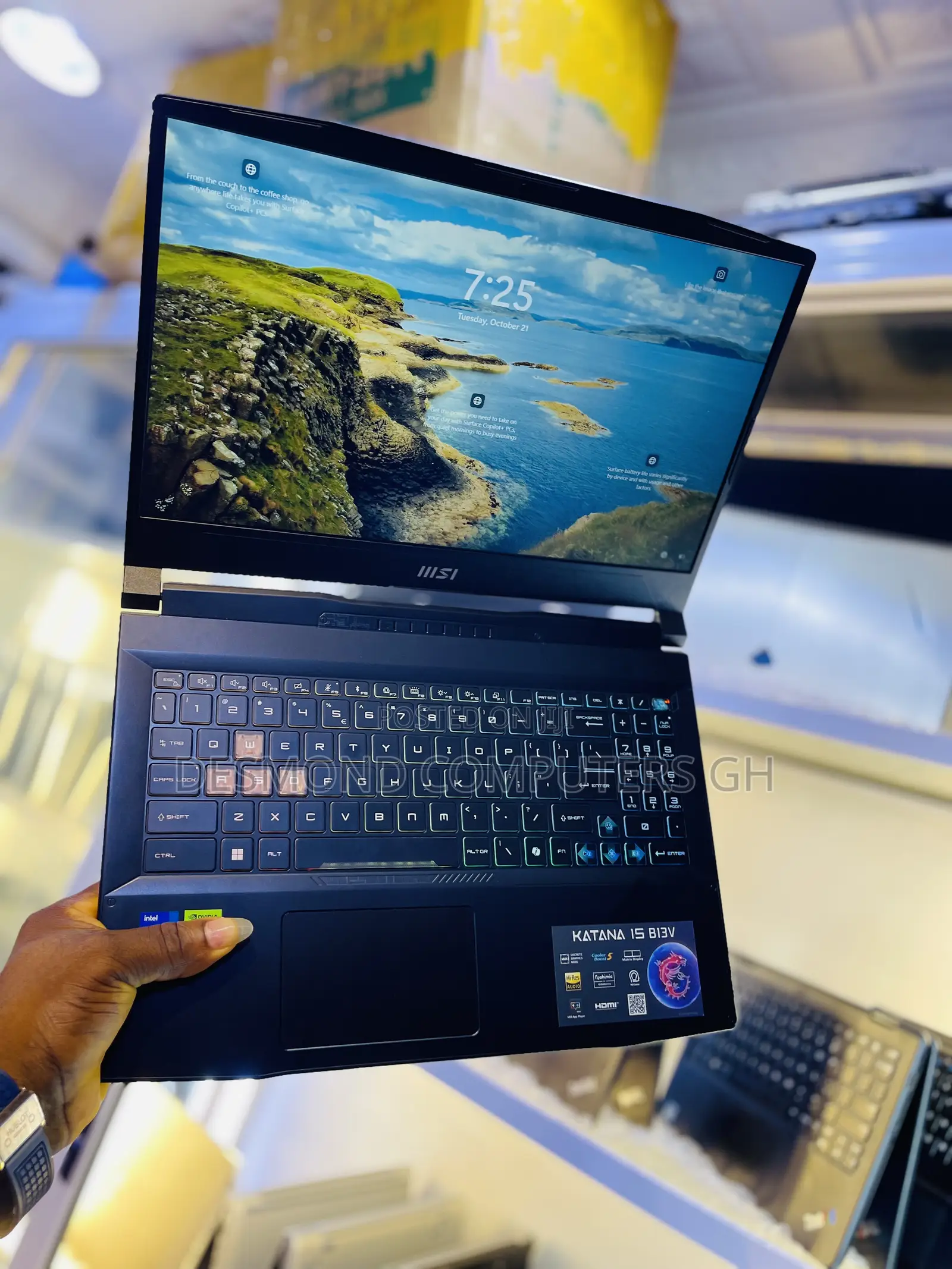 Laptop MSI Katana 15 16GB Intel Core i7 SSD 1T
