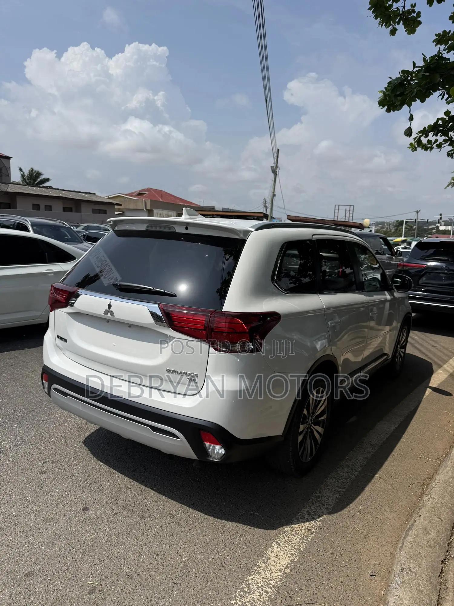 Mitsubishi Outlander SEL FWD 2019 White