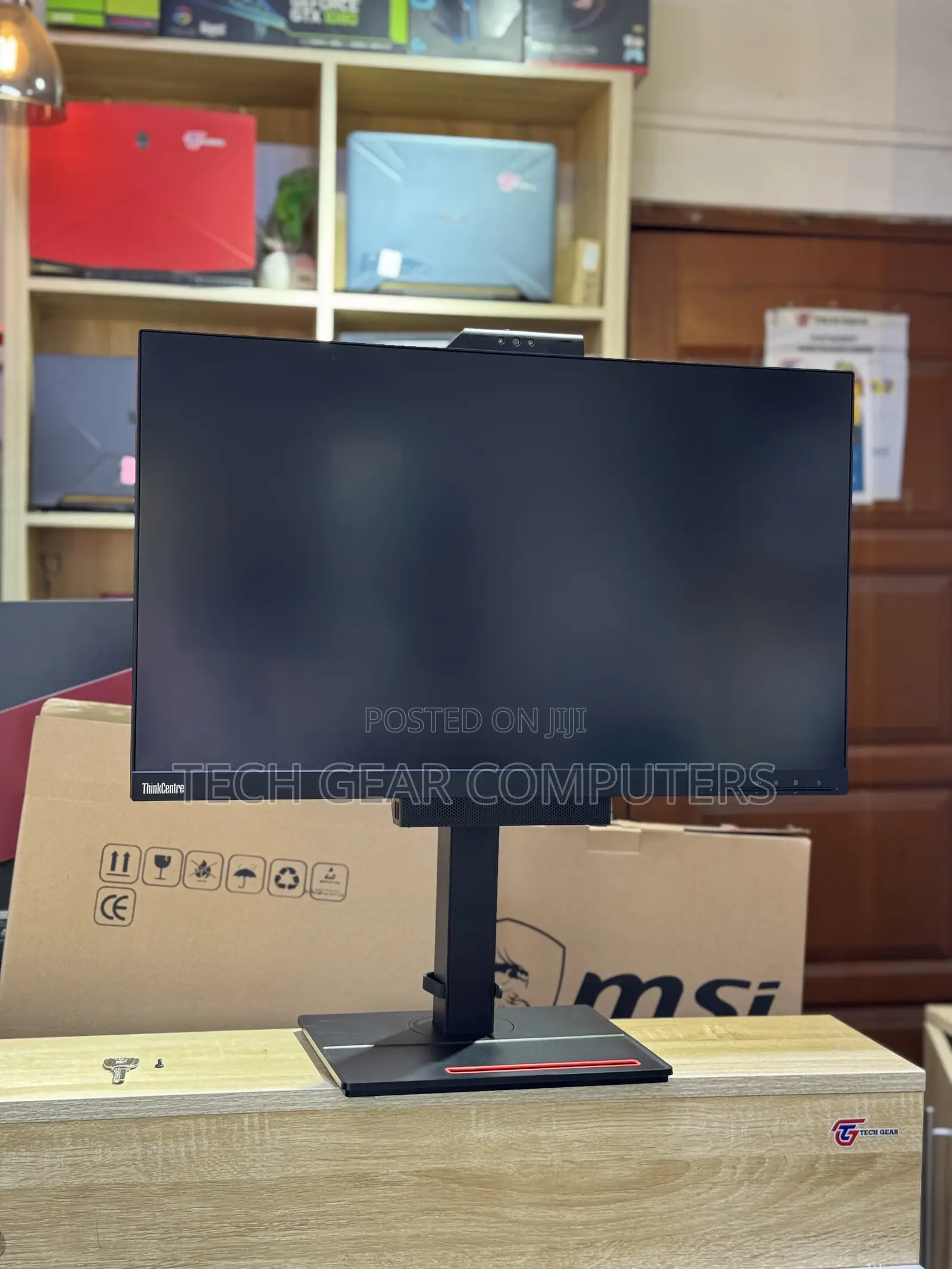 Desktop Computer Lenovo 16GB Intel Core I5 SSD 256GB