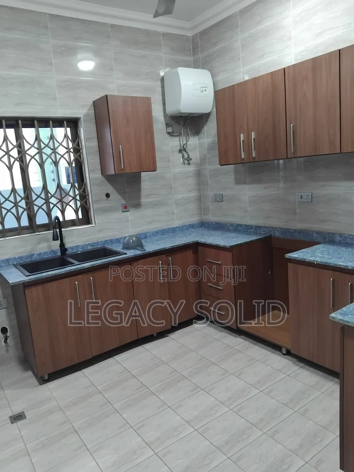 3bdrm House in Legacy Solid Real, Spintex for rent
