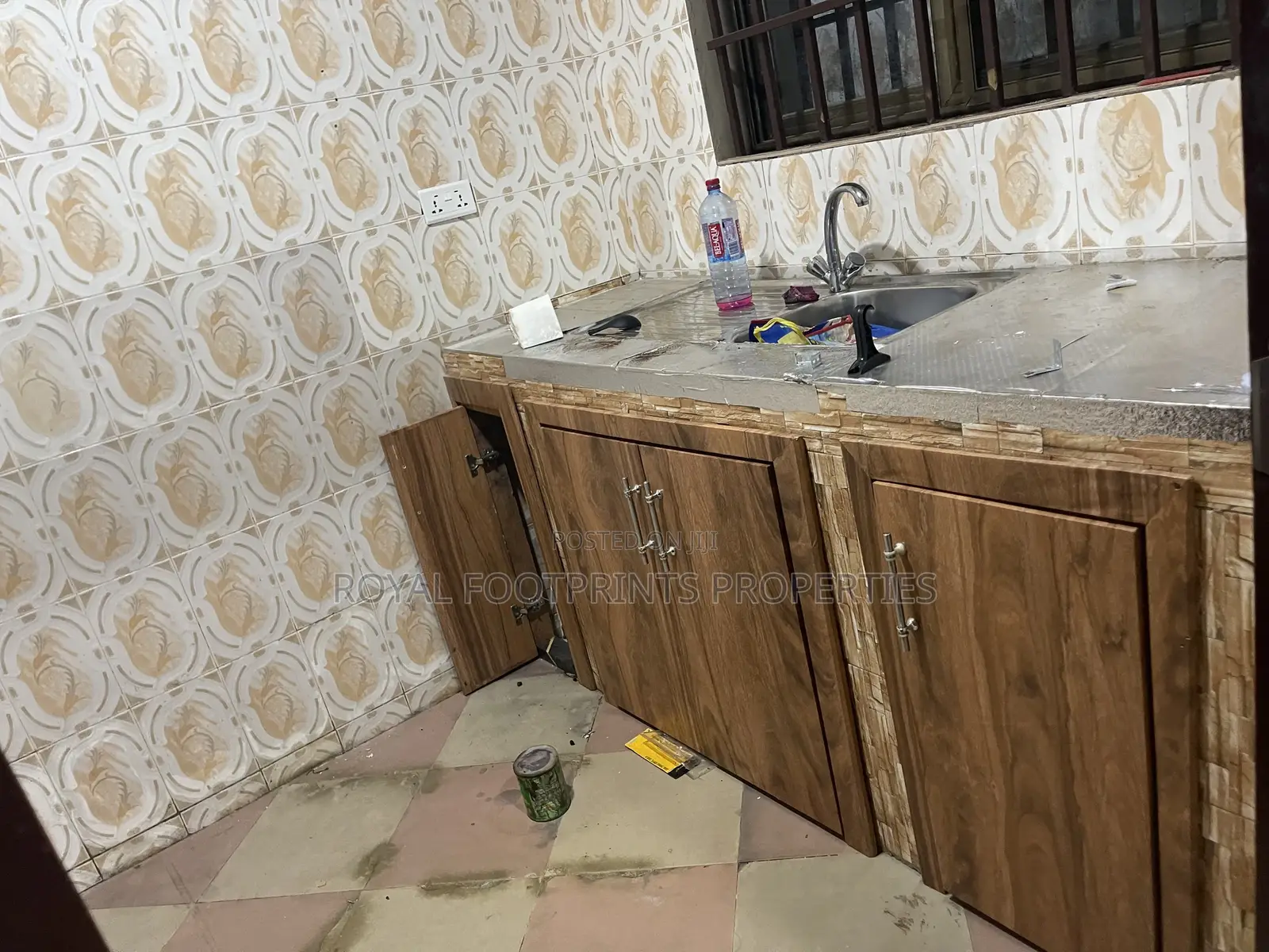 1bdrm Apartment in Luxelooks Looks, Ashaley Botwe for rent