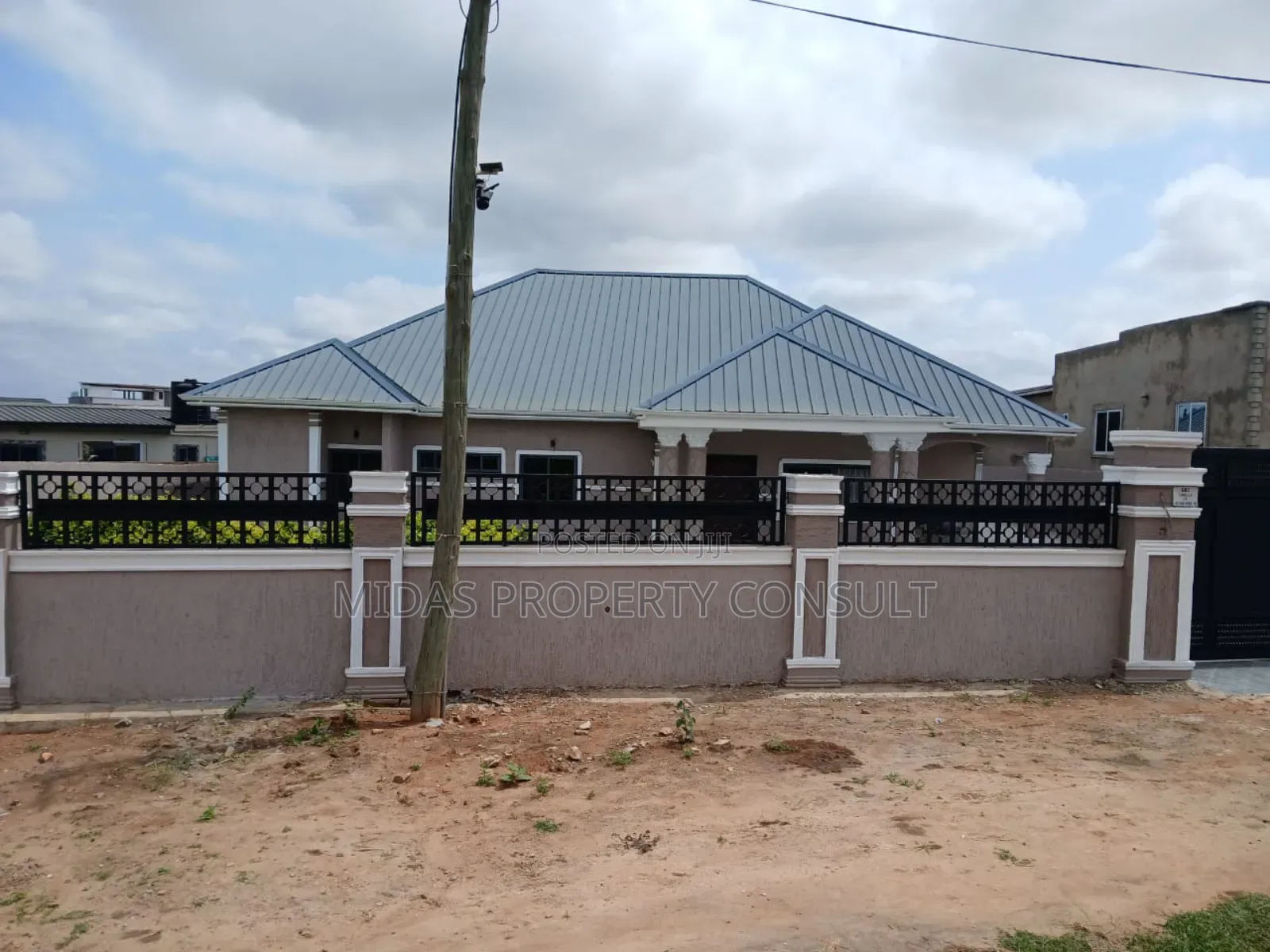 4bdrm House in Amrahia for sale