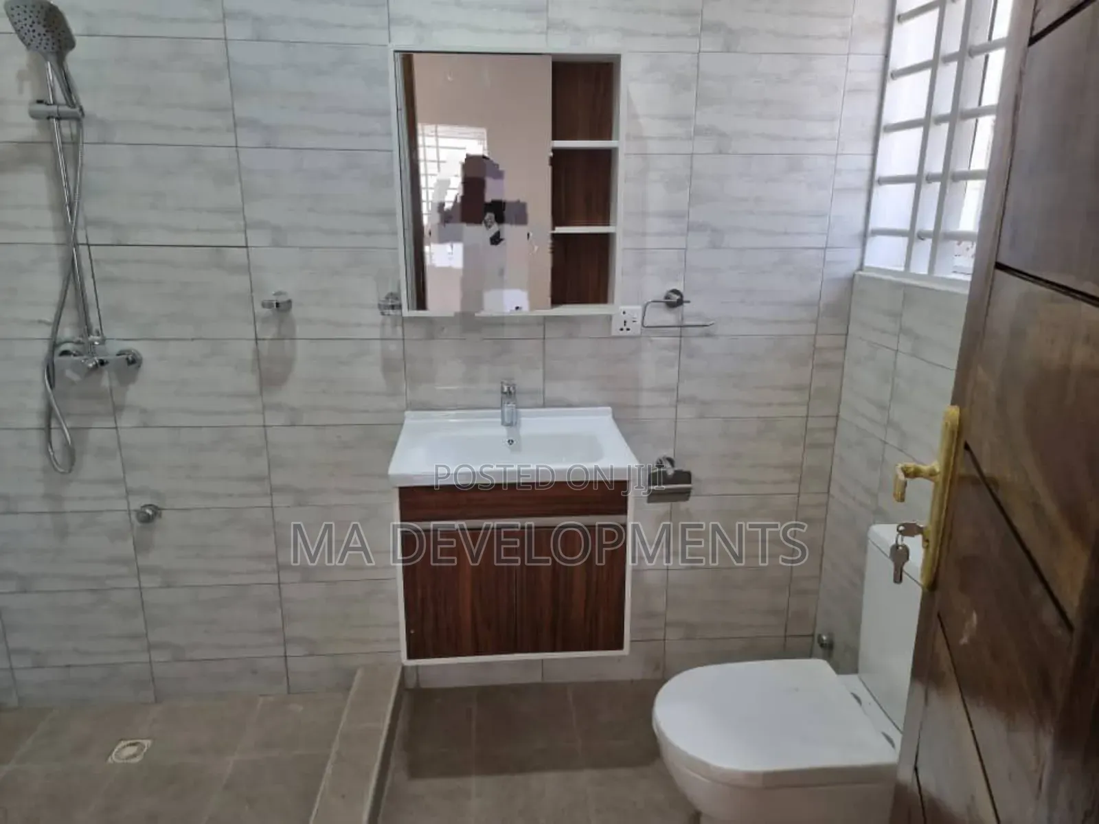 2bdrm Apartment in Madev Realty, Lapaz for rent
