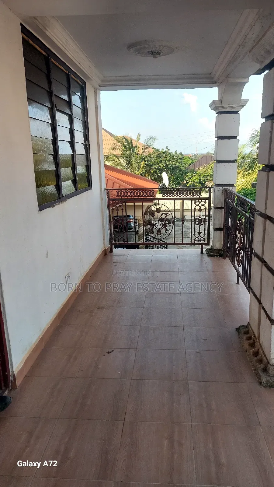 3bdrm Apartment in Bori To Pray Estate, Ejisu-Juaben Municipal for rent