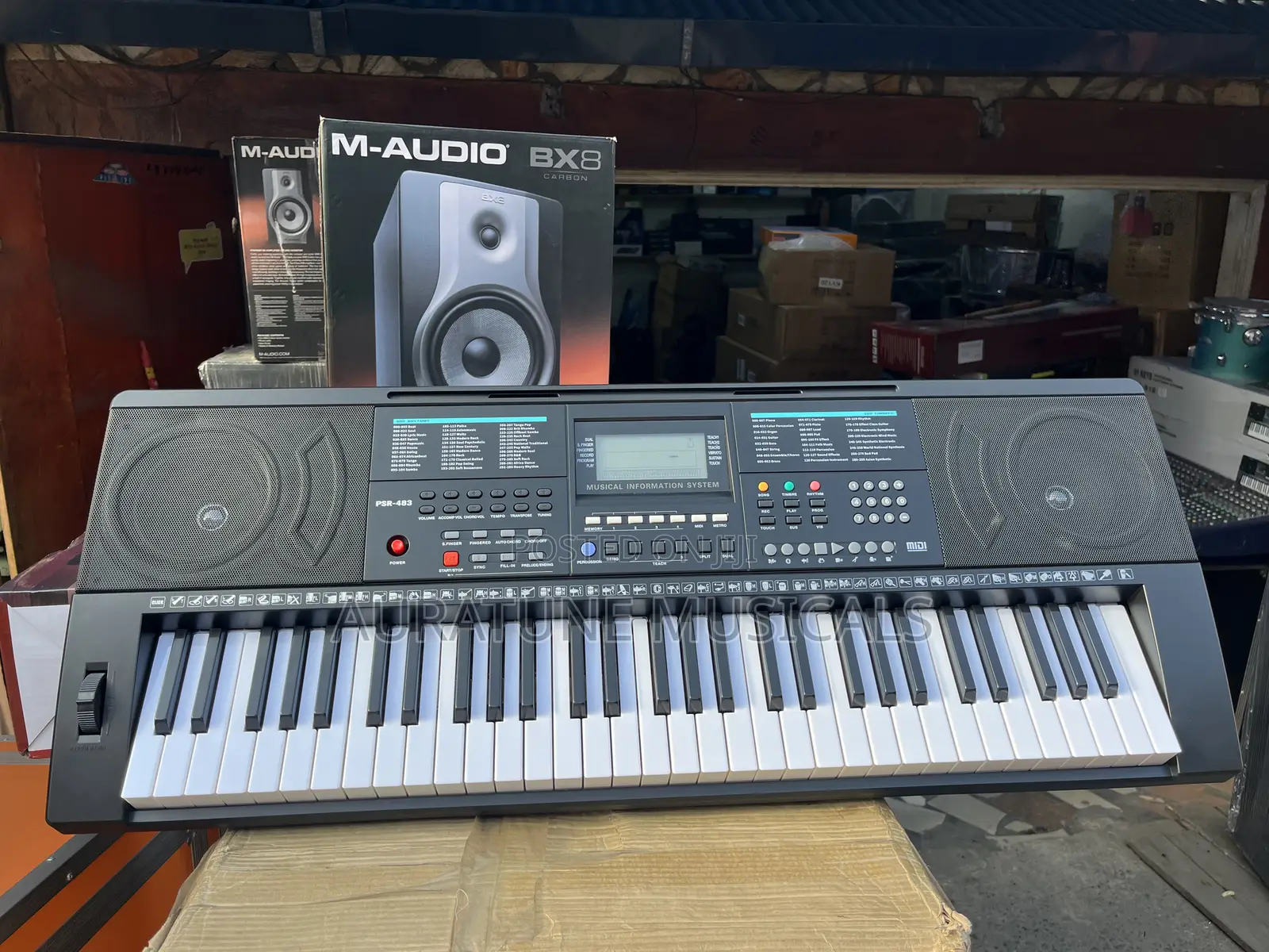 Keyboard PSR-483