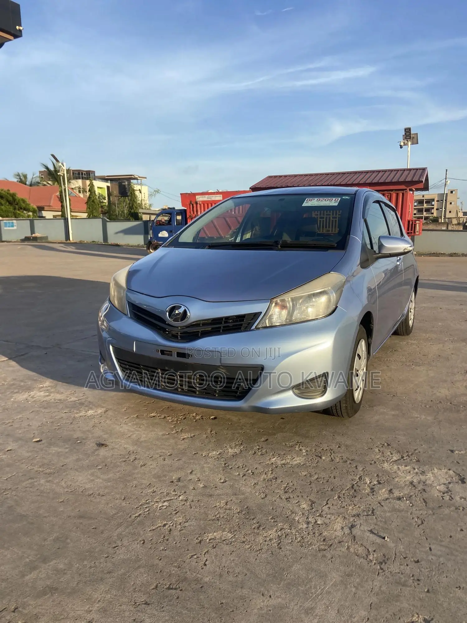 Toyota Vitz 1.3 AWD 3dr 2012 Blue