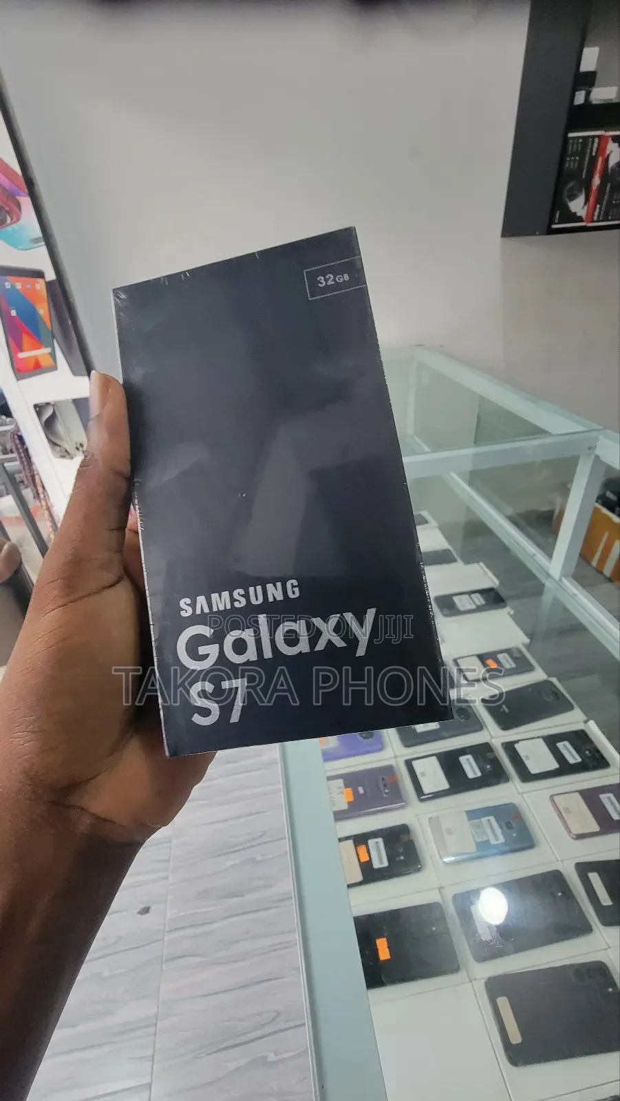 New Samsung Galaxy S7 32 GB Black