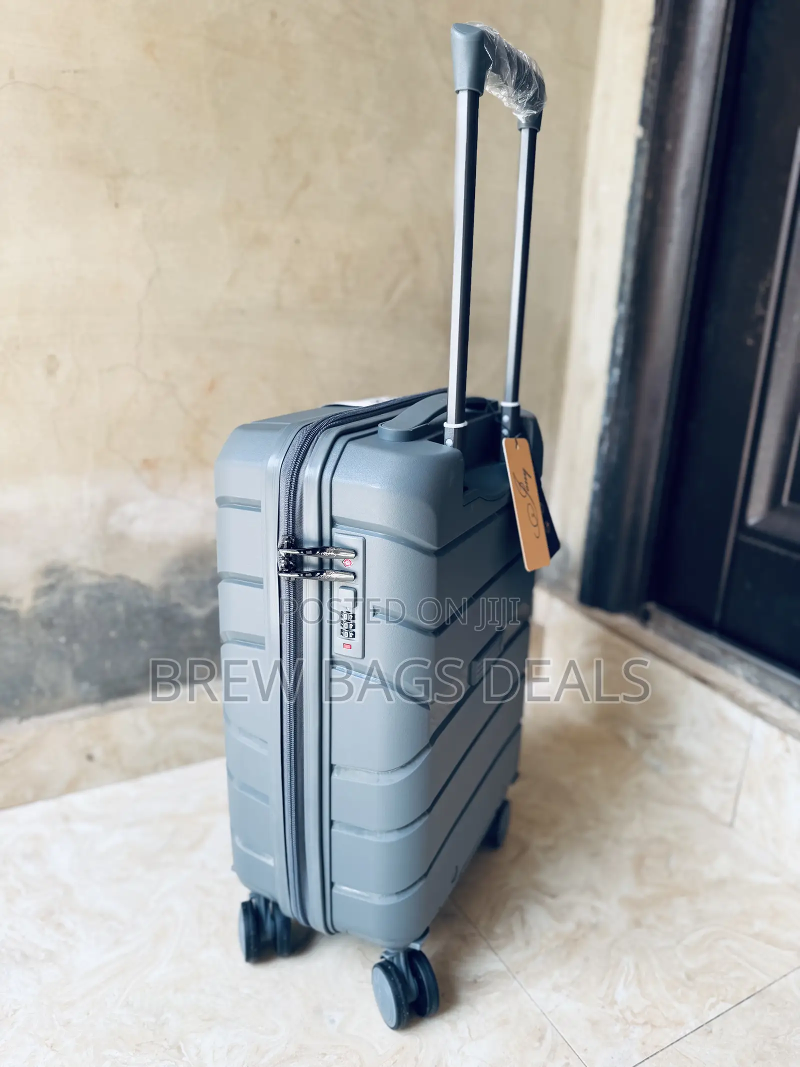 Ultra Strong Small Size 18inches Hand Luggage Anticrack Traveling Bag