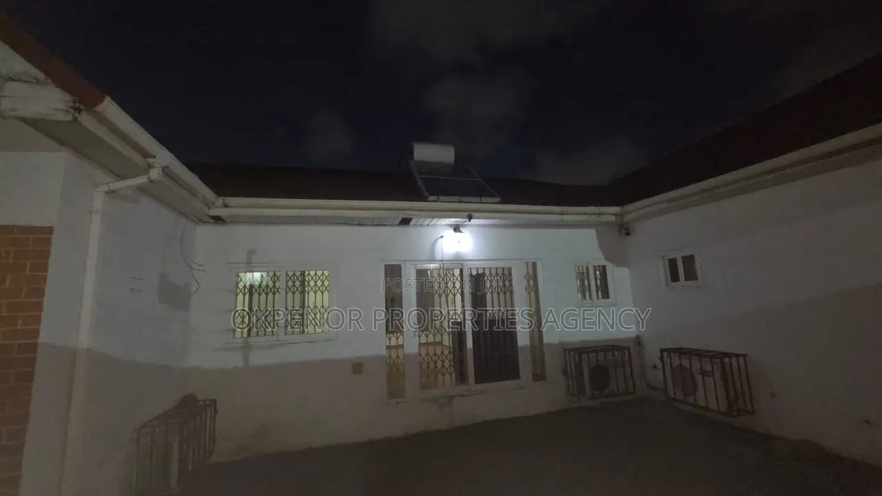 4bdrm House in Lashibi,Com18, Accra Metropolitan for rent