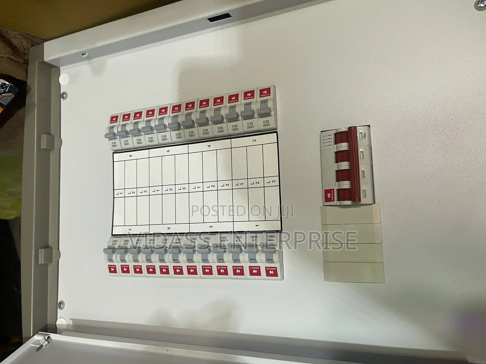 3 Phase 8way Distribution Board