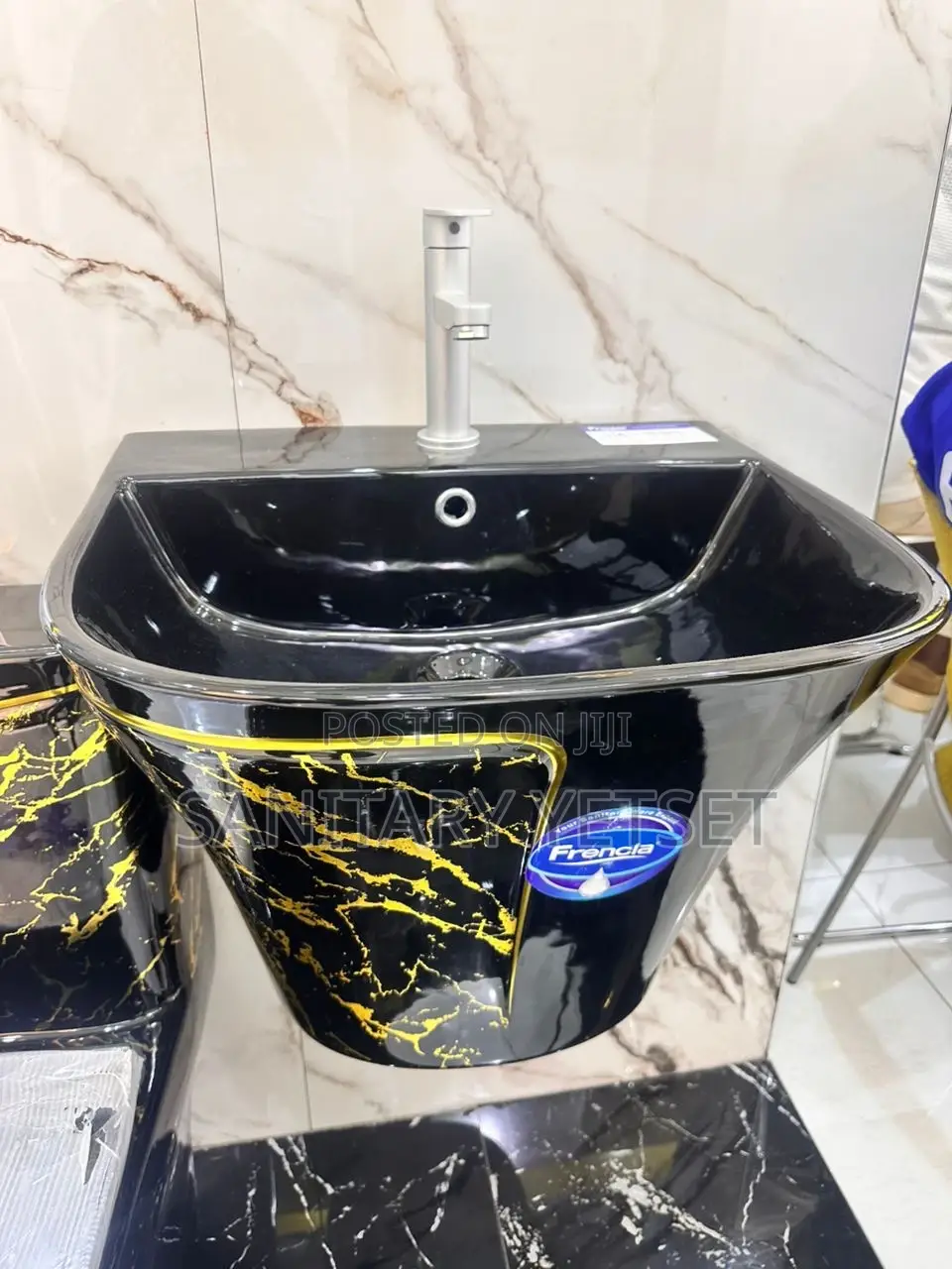 European Black and Gold Wall Hung Basin_wash Hand Basin With Tap