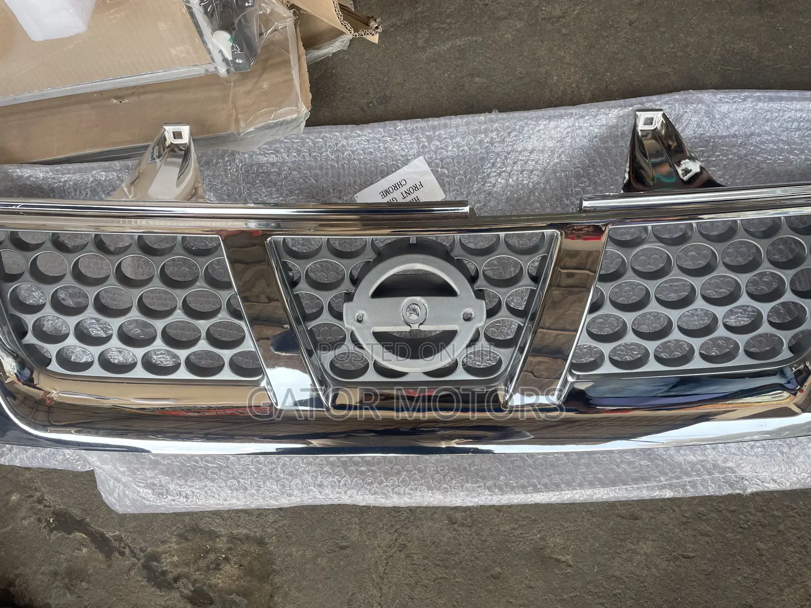 Nissan Hardbody Np300 Top Shells (Shinning)