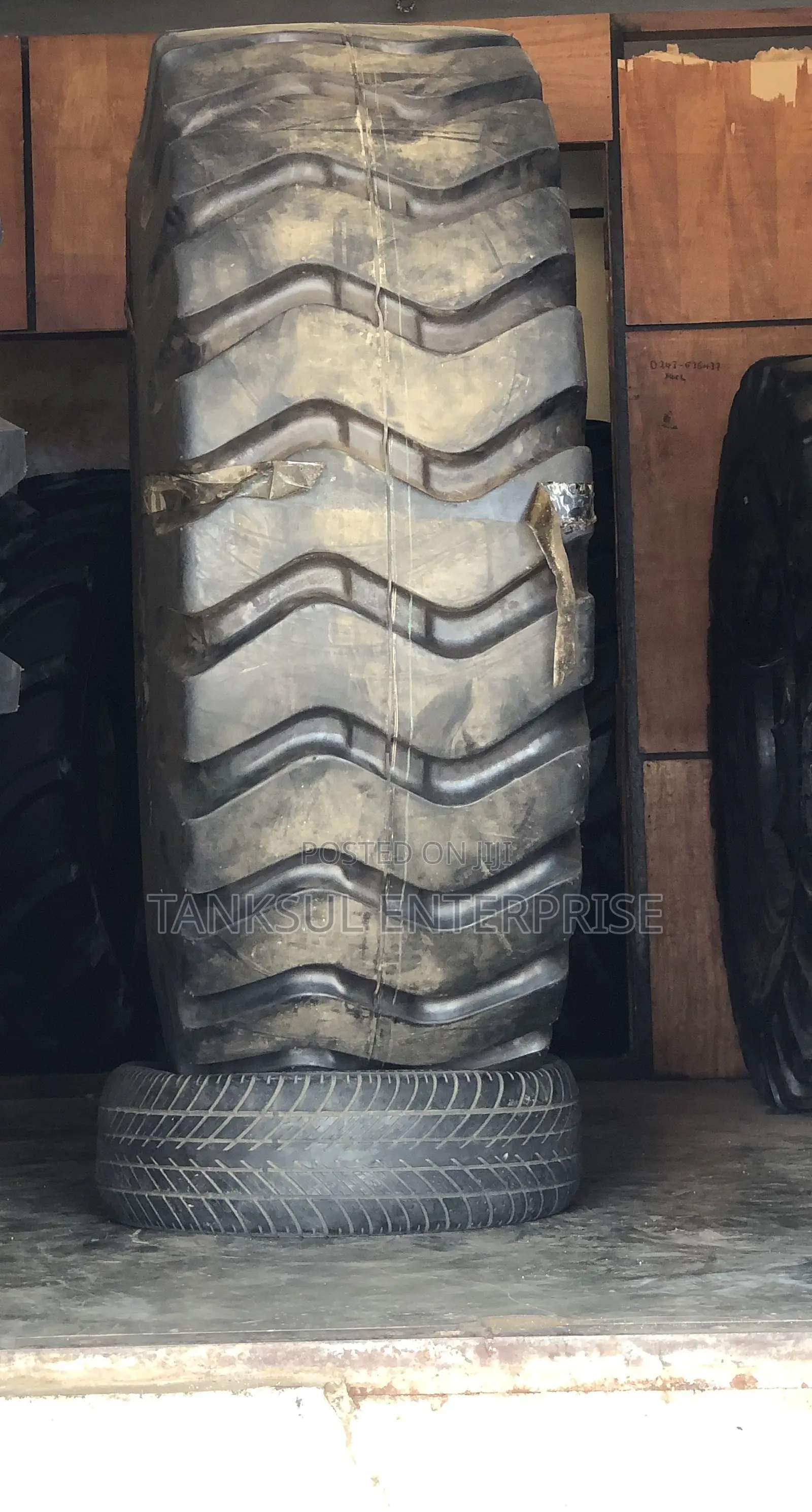 E-3/L-3 Otr Tyre 23.5-25 Wheel Loader Tyre