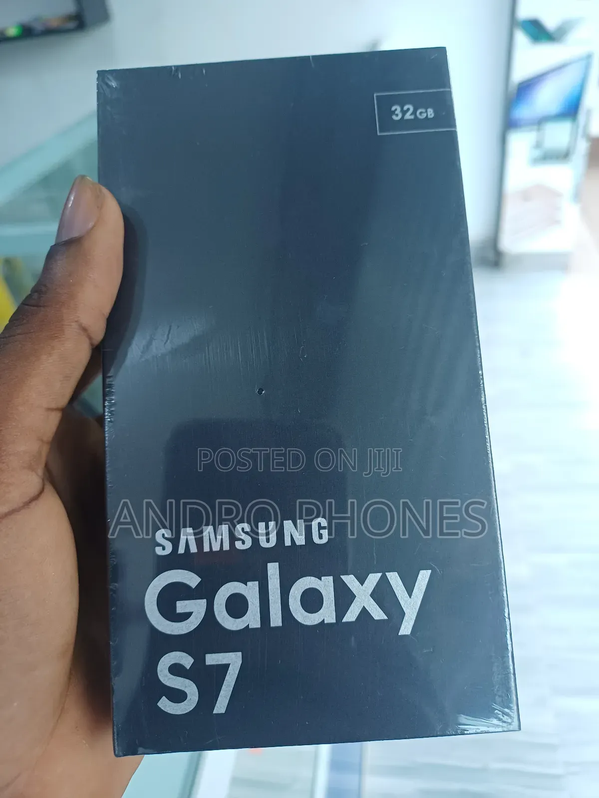 New Samsung Galaxy S7 32 GB Black