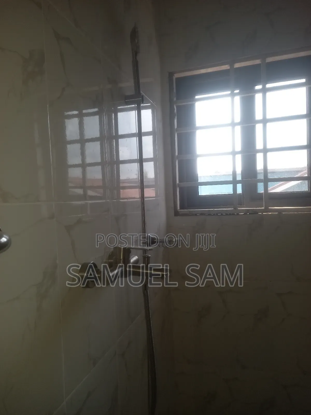 6bdrm House in Tema Community 18 for rent