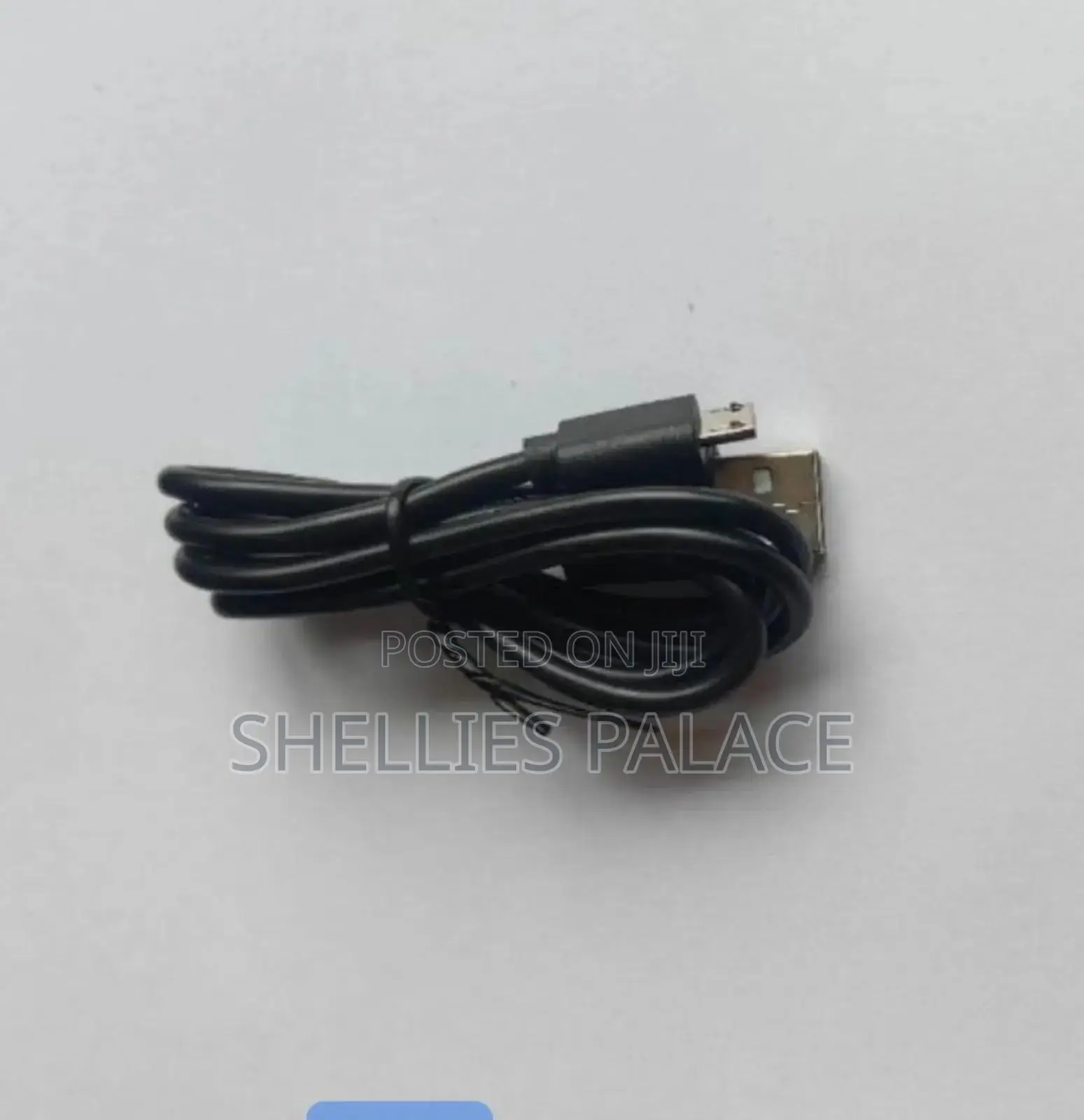 Three in One Charger Cable Consisting iPhone, Android