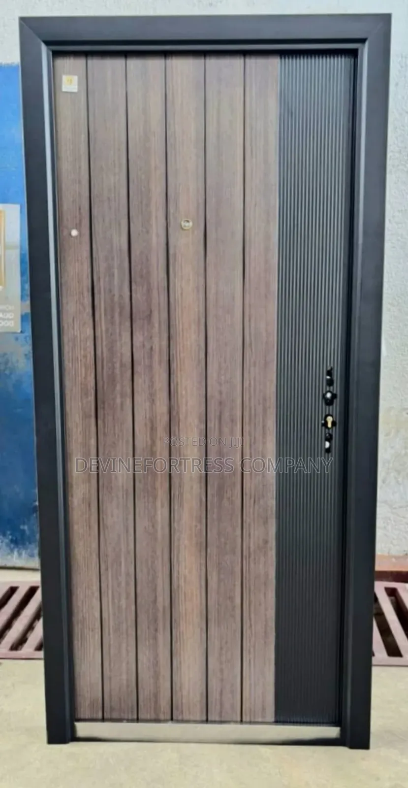 High Quality Affordable Paladin Smooth Door