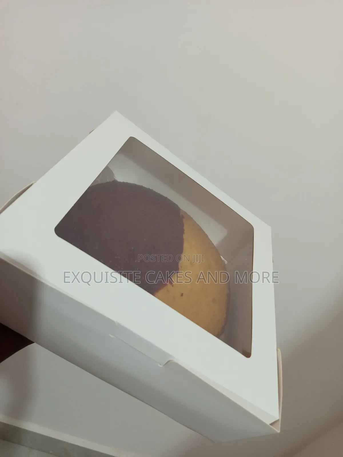 8 Inch Raw / Plain Cake, Two Flavours