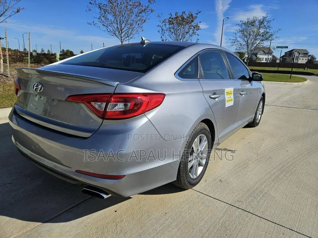 Hyundai Sonata Base Sedan FWD (2.4L 4cyl 6A) 2016 Gray