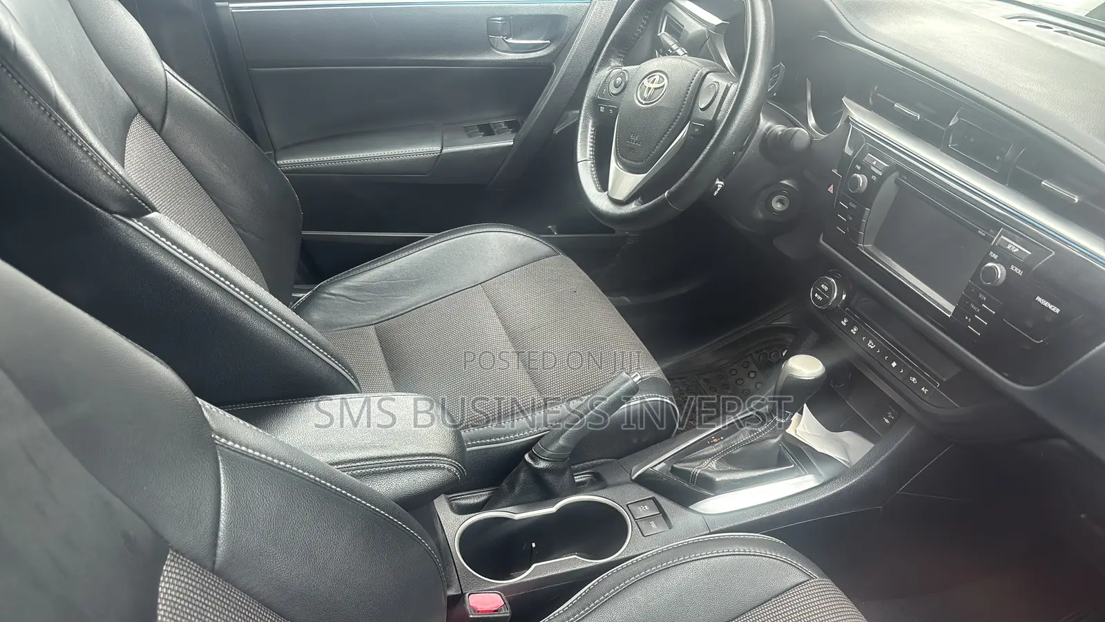 Toyota Corolla LE 4dr Sedan (1.8L 4cyl CVT) 2014 Black