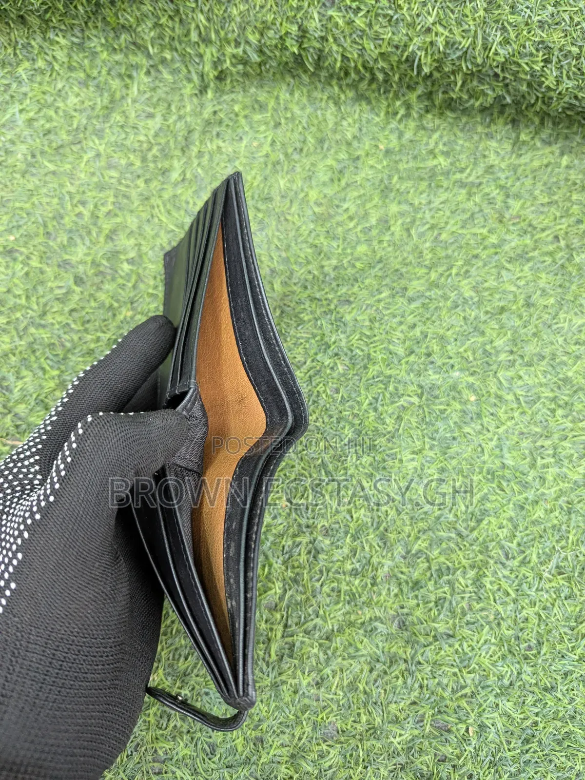 Taurus Leather Wallet ( Uk Used)