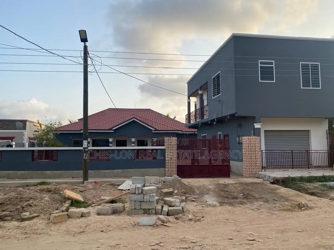 3bdrm House in Tuba Roundabout, Toll Booth for sale