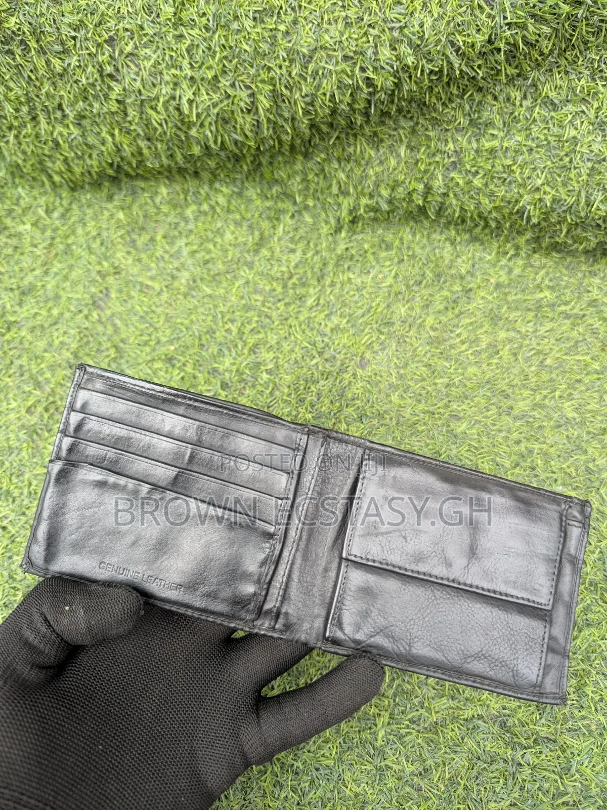 Non Branded Leather Wallet (Uk Used)
