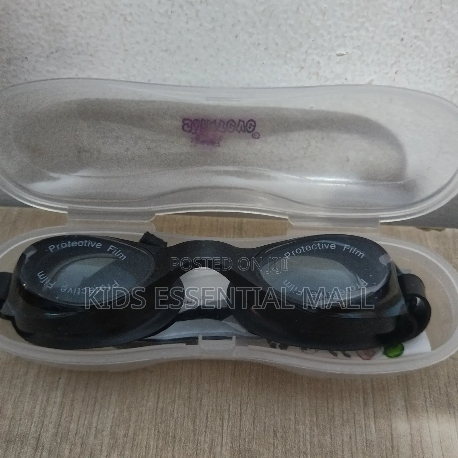 Goggles With Case for Children 1 to 12