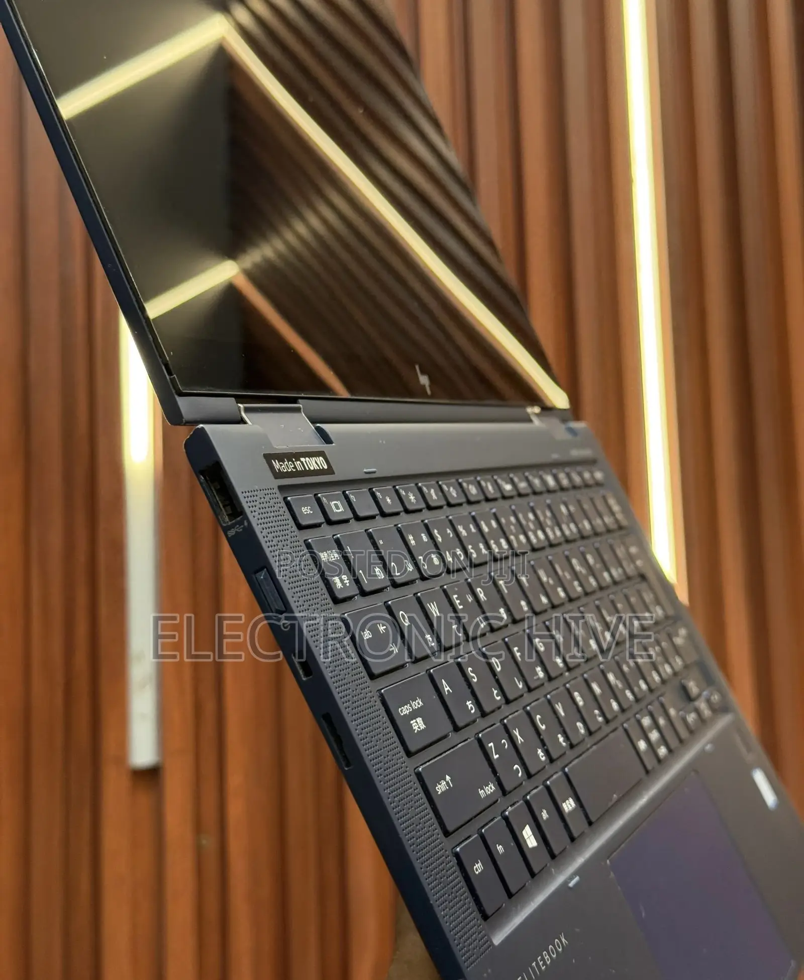 Laptop HP Elite Dragonfly X360 11th Gen 1GB Intel Core I5 SSD 512GB