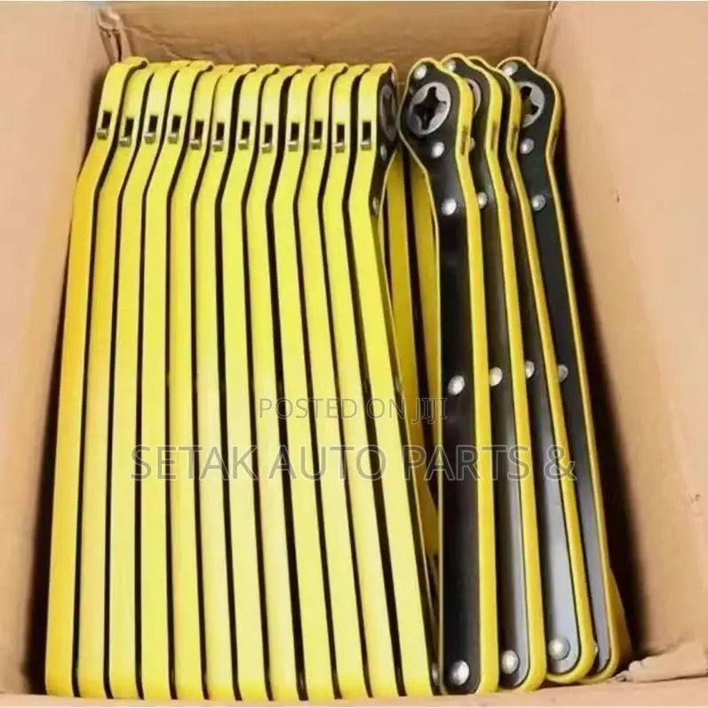 Car Jack Wrench Ratchet Lever Scissor Car Tire Changing Tool