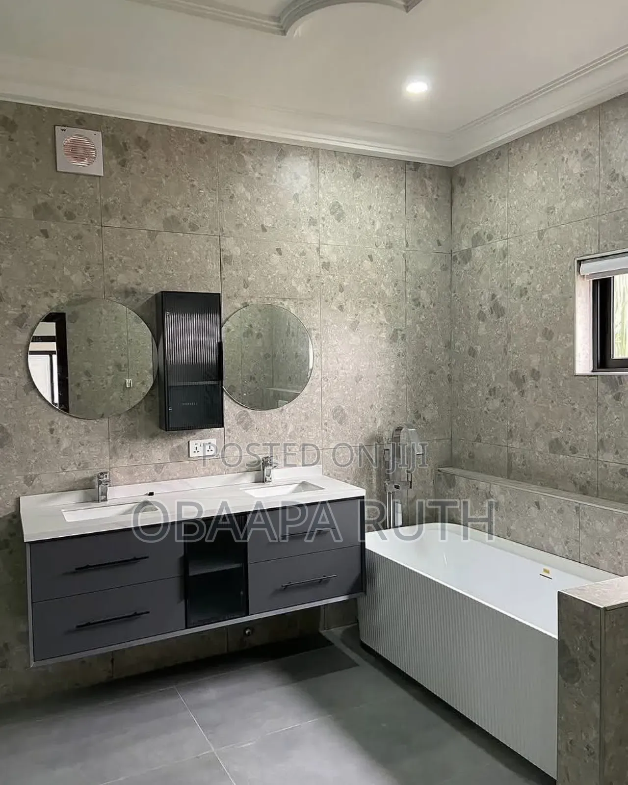 Furnished 5bdrm Duplex in Adjiriganor for sale