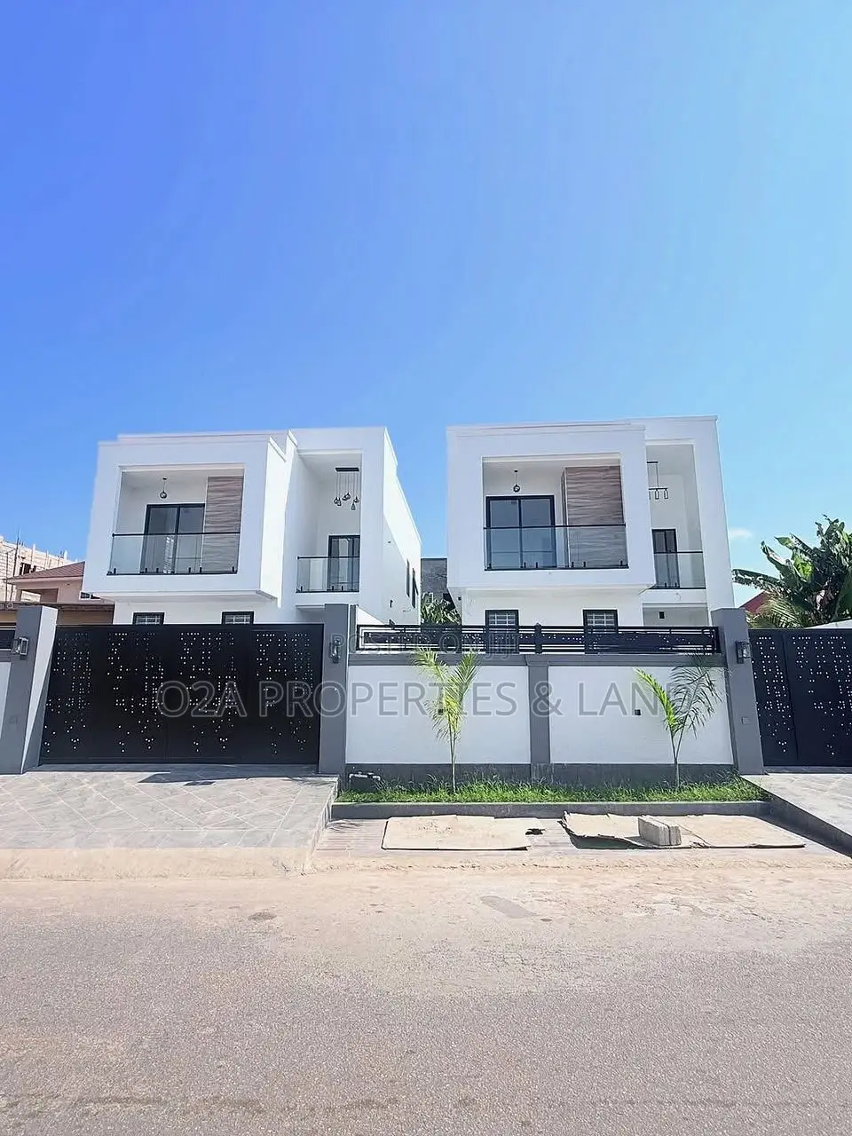4bdrm House in Sakumono, Spintex for sale