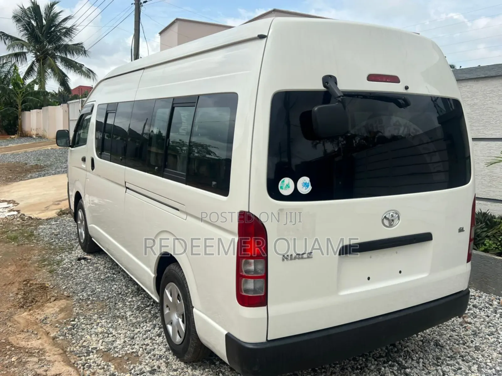 Toyota HiAce 2012 White